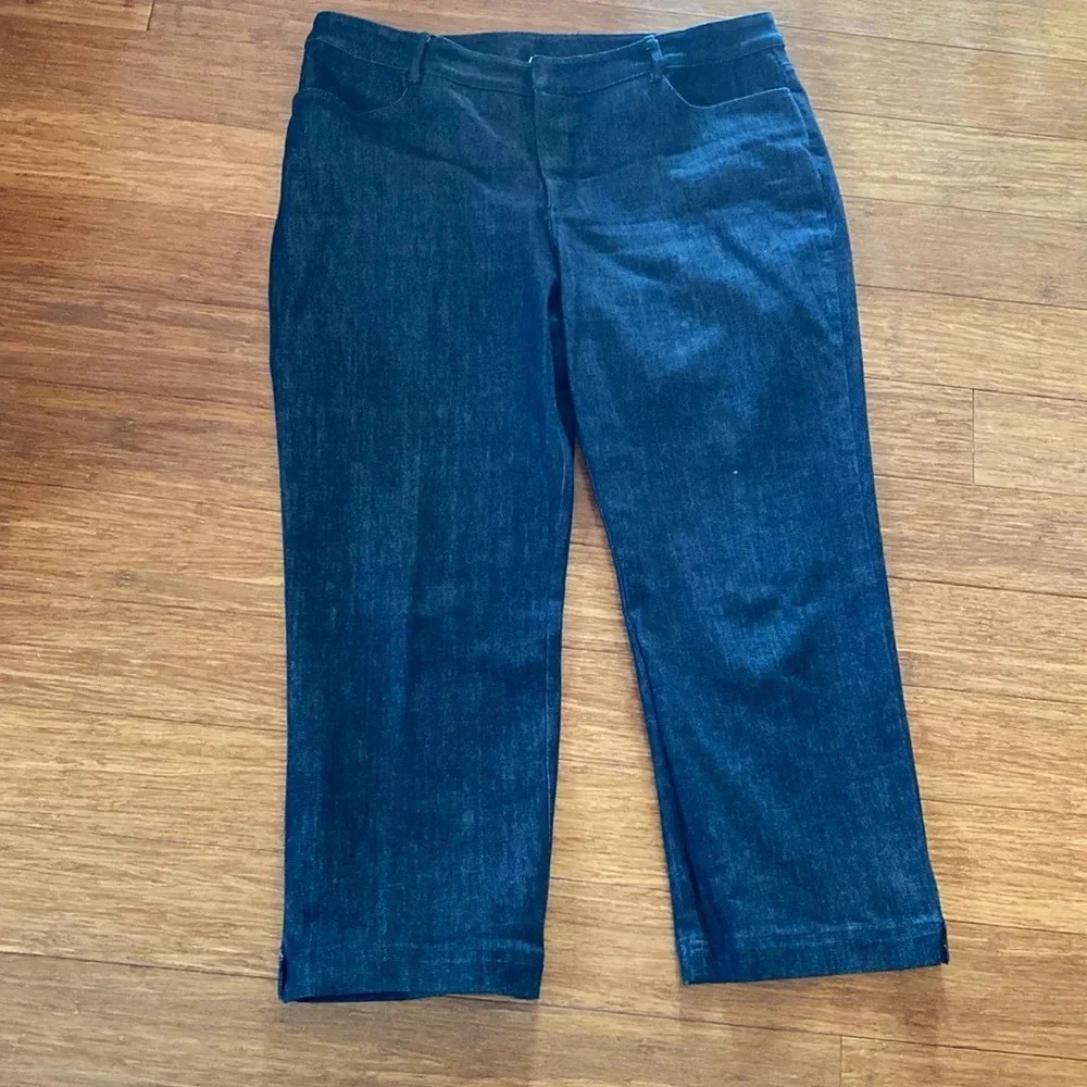 SoCa St. John women’s jeans - size 14 - dark wash jeans - zip pockets